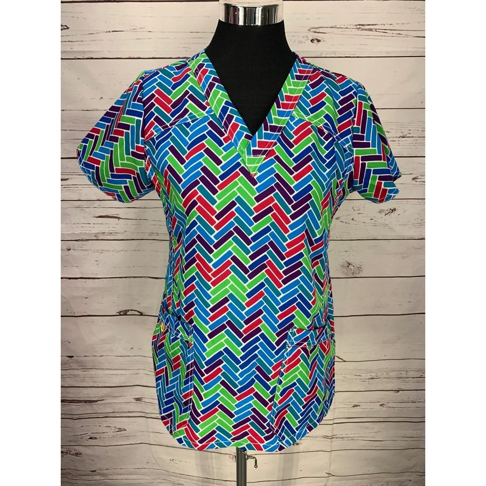 WonderWinks Multi Color Zig Zag Design Size Small Scrub‎ Top